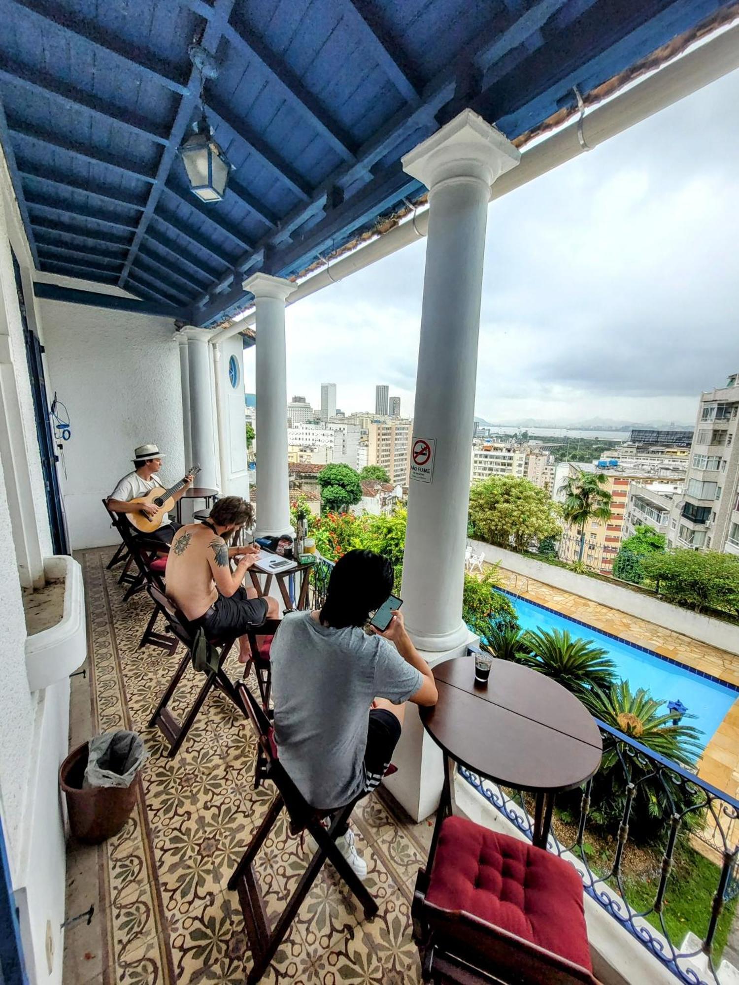 Sunrise Hostal