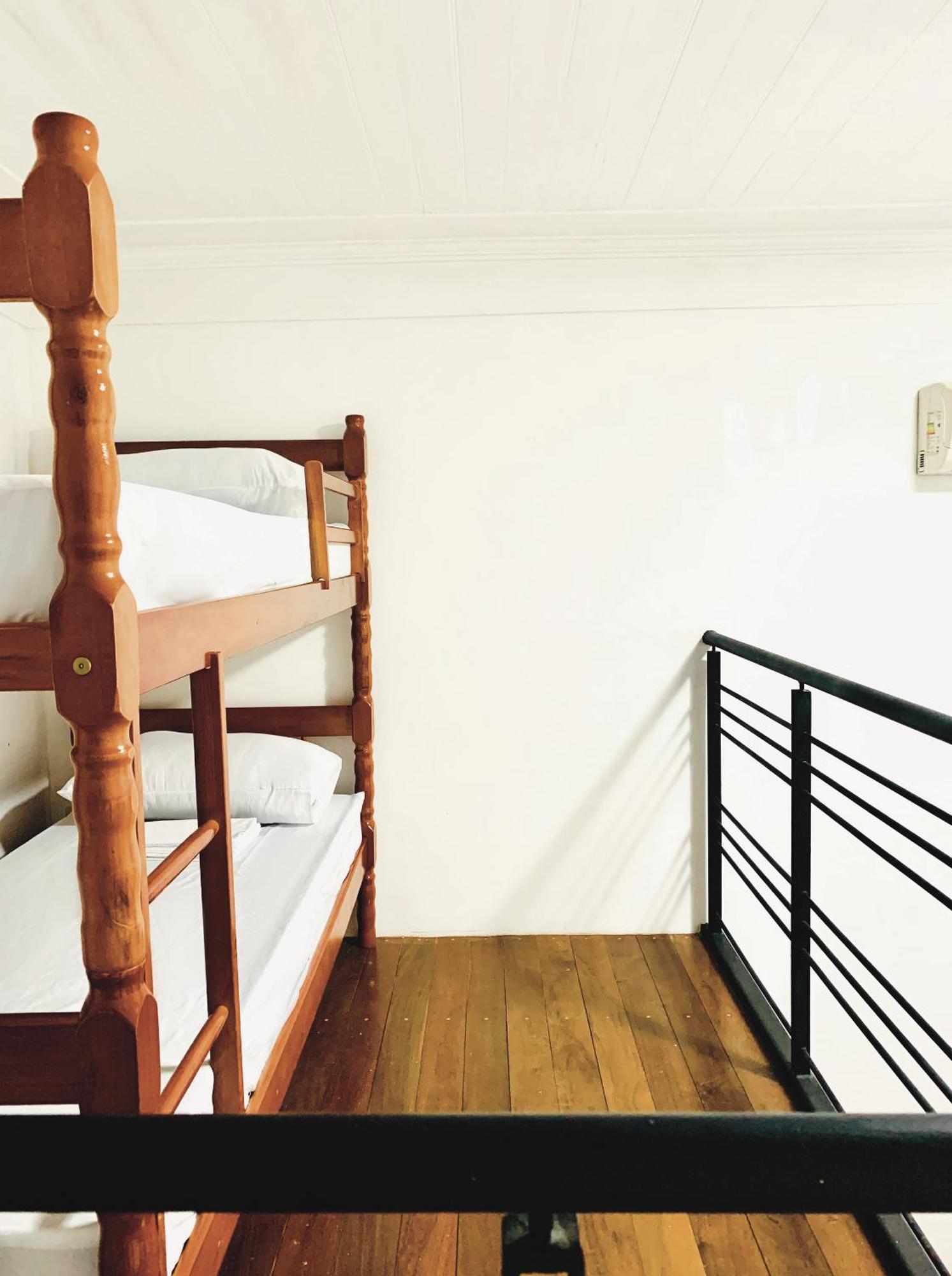 Sunrise Hostal *